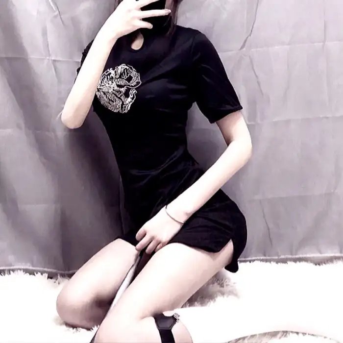月亮中的亚马逊女人